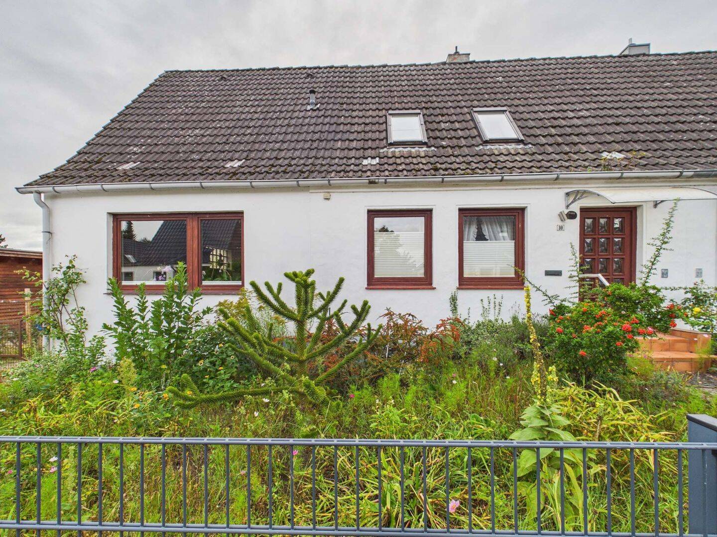 Lübecker Handwerkertraum! Charmante Doppelhaushälfte auf Erbpacht, 23564 Lübeck (Sankt Gertrud Sankt Jürgen)