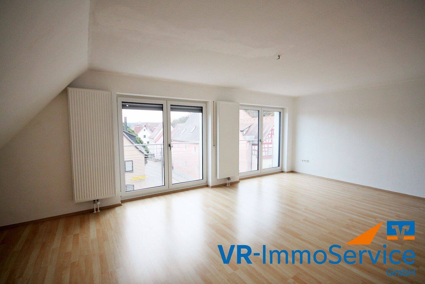 Helle und moderne 3-Zimmer-Dachgeschosswohnung in Großhabersdorf, 90613 Großhabersdorf
