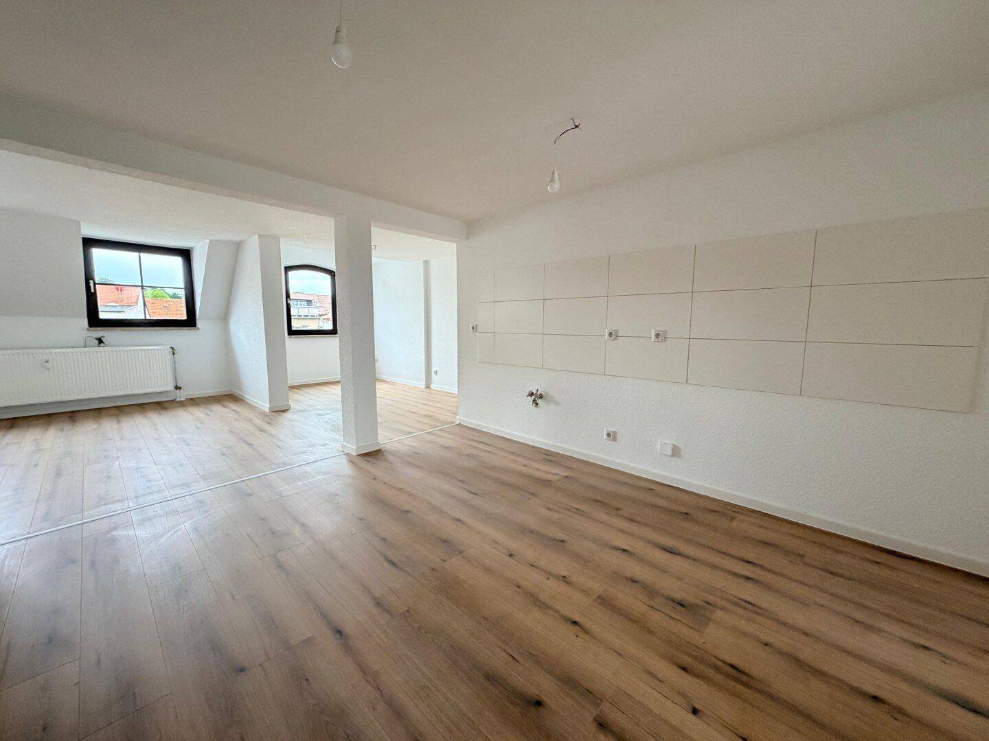 2-Raum Wohnung frisch renoviert, 6667 Weißenfels