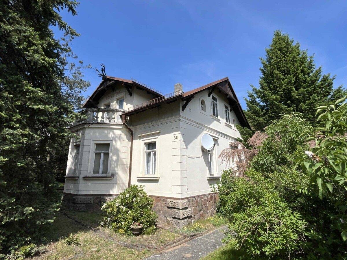 Radebeul: Villa mit Bauplatz und Weinbergblick, 1445 Radebeul