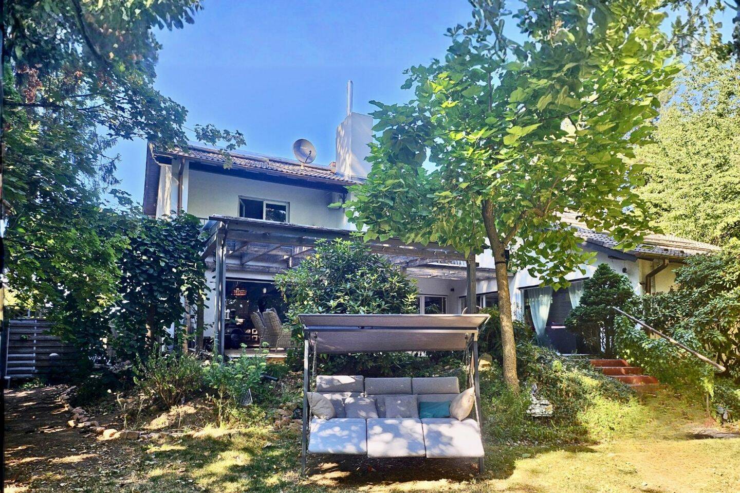 GROßER GARTEN, EIGENES SCHWIMMBAD – DAS PERFEKTE FAMILIENPARADIES, 63607 Wächtersbach