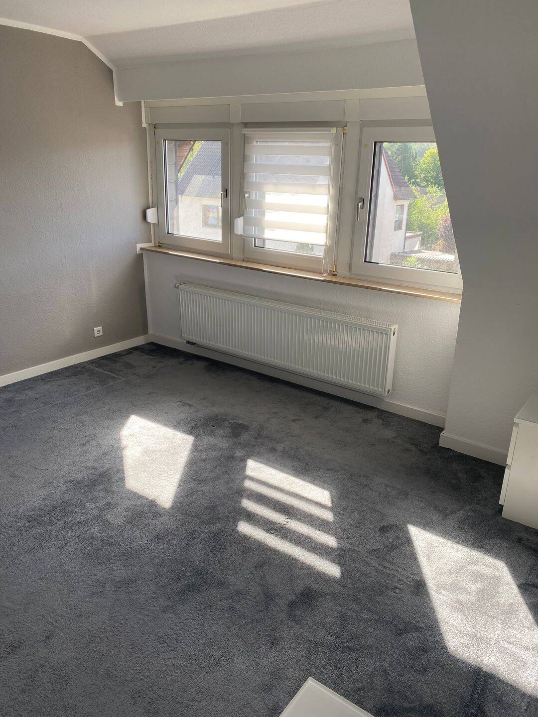 Helle Dachgeschosswohnung frei, 49088 Osnabrück (Dodesheide Gartlage Sonnenhügel)