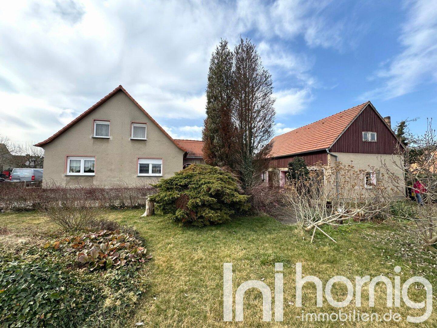 Kleines Haus mit kleinem Hof auf großem Grundstück sucht Familie, 2699 Neschwitz