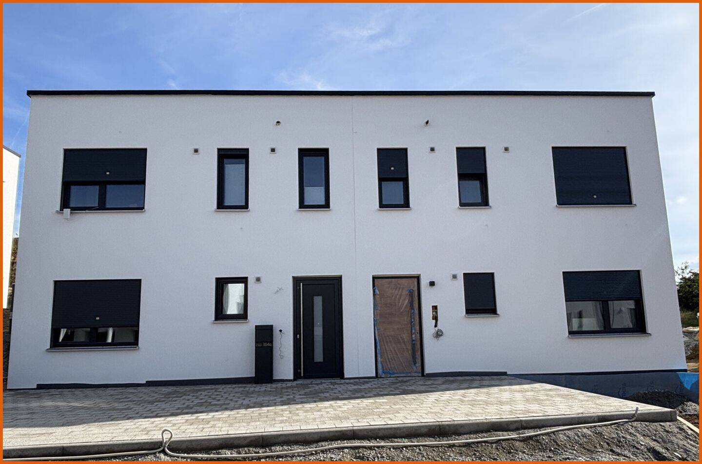Neubau-Doppelhaushälfte in Deggendorf – 150.000 € Darlehen zu 0,88% inklusive!, 94469 Deggendorf