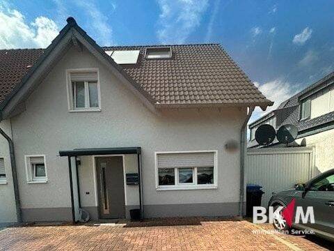 Charmante Doppelhaushälfte mit Wintergarten und Garage, 40822 Mettmann
