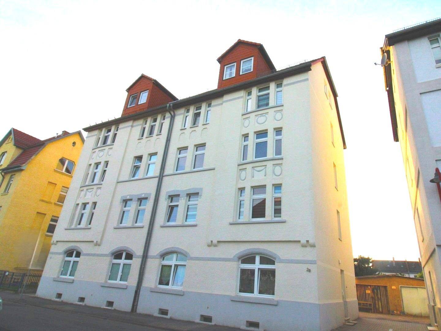 Besichtigungstermine bitte telefonisch abstimmen – Geräumige 3 Raumwohnung in der Arndtstraße von Gotha sucht neuen Mieter!, 99867 Gotha