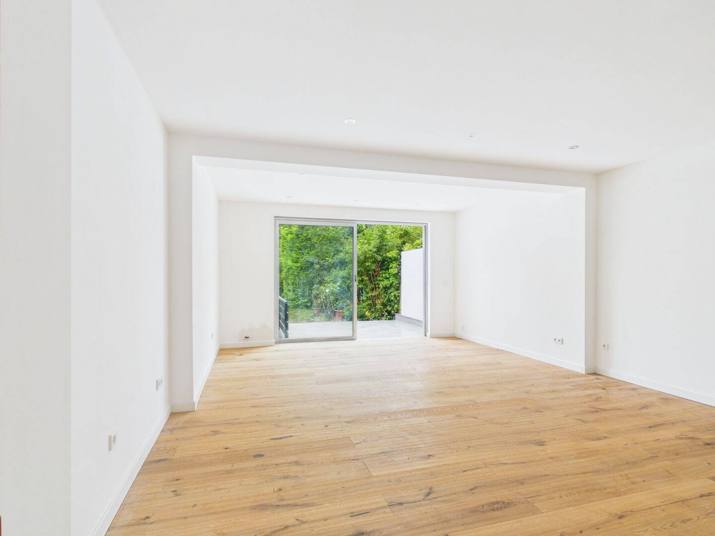 Erstbezug nach Sanierung: Stilvolles Reihenhaus mit Garten, Dachterrasse & Garage, 38446 Wolfsburg