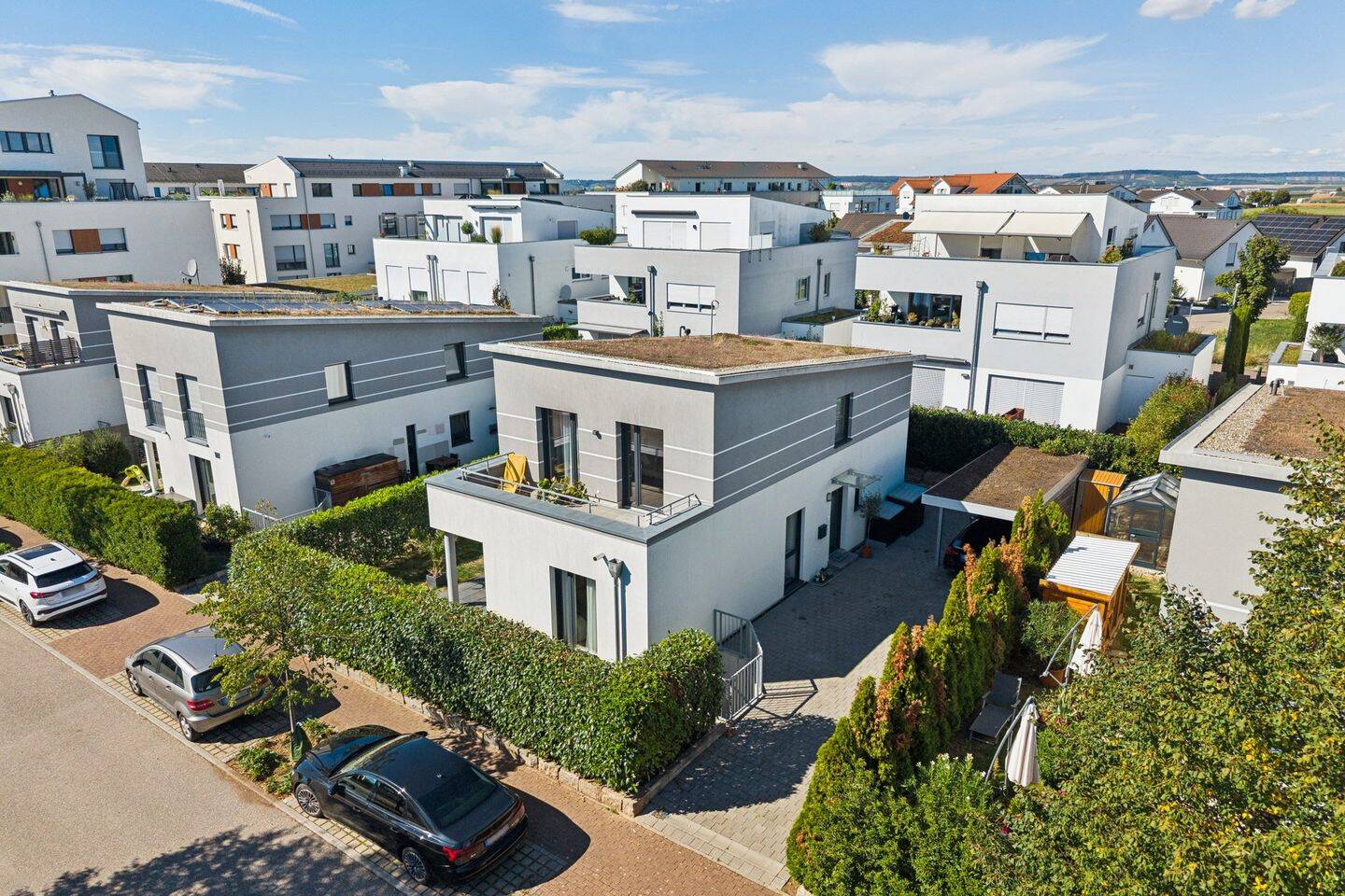 Raum zur Entfaltung: Modernes Einfamilienhaus mit reichlich Platz, 74357 Bönnigheim