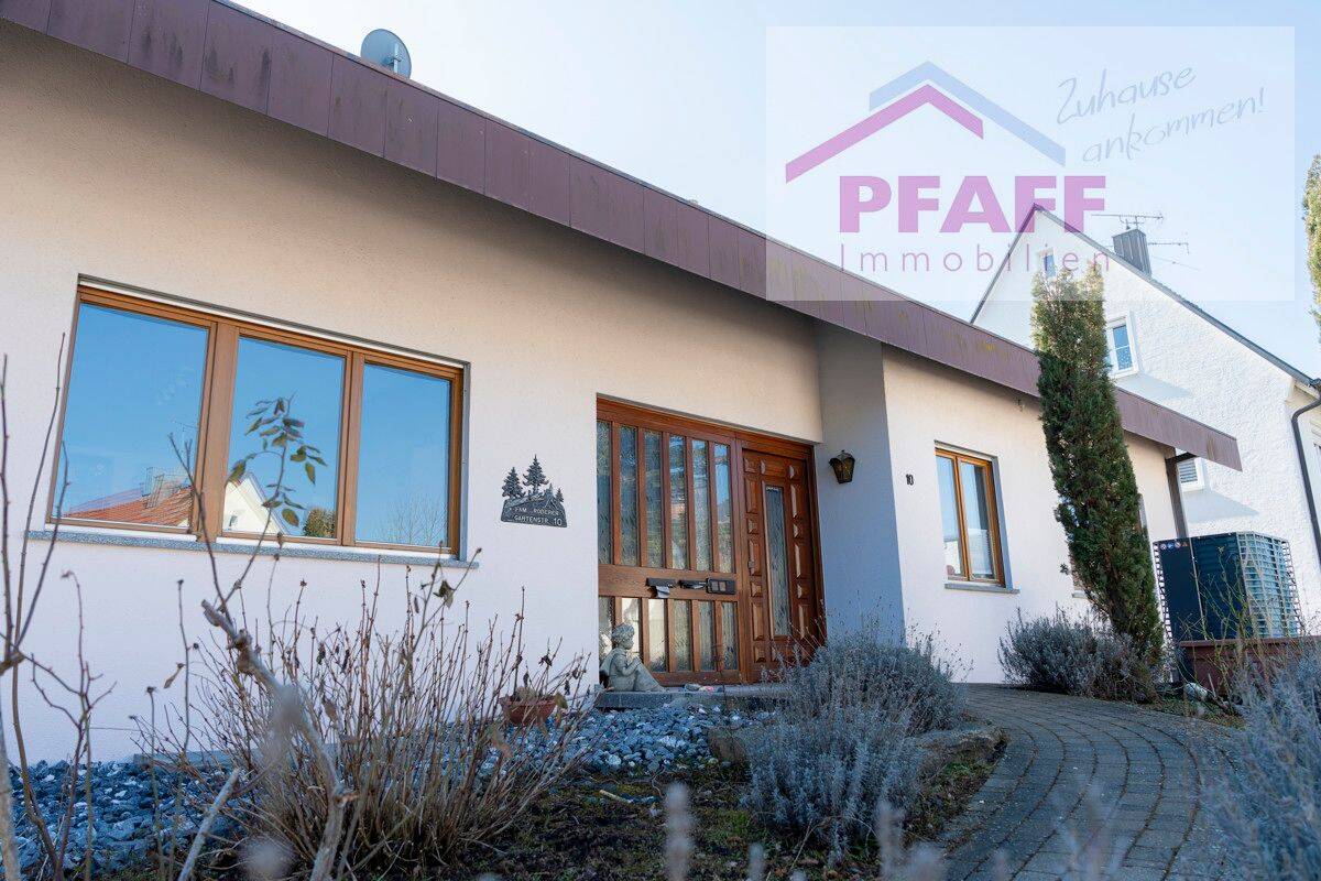 Zuhause ankommen in Welschingen! 4 Zi.-Whg. mit modernem Bad, Küche und Balkon in einem 2 Fam-Haus, 78234 Engen