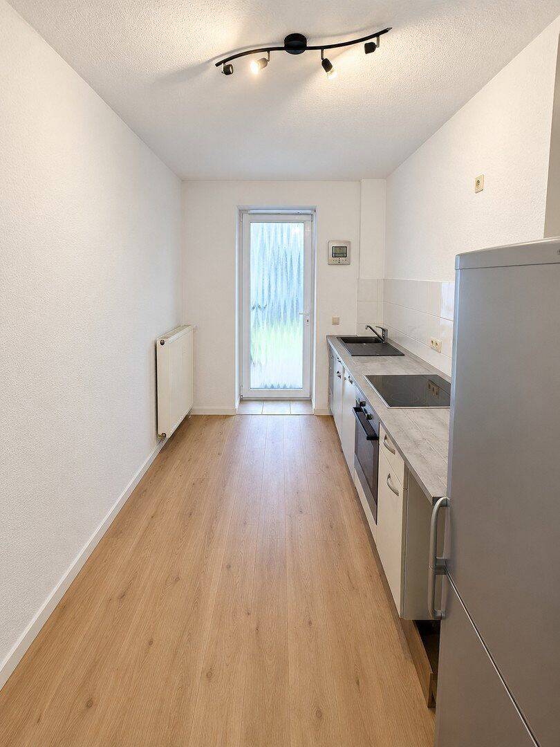 1 Zimmer mit separater Küche und eigener Terrasse, nahe Hauptbahnhof (auf Wunsch möbliert), 14776 Brandenburg an der Havel