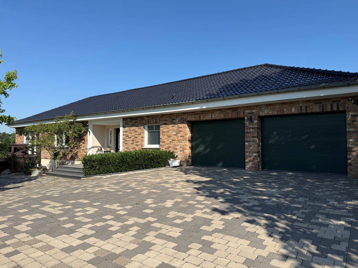 Komfort, Freiraum, Privatsphäre – Großzügiger Bungalow mit außergewöhnlichem Platzangebot in Lohne!, 59505 Bad Sassendorf