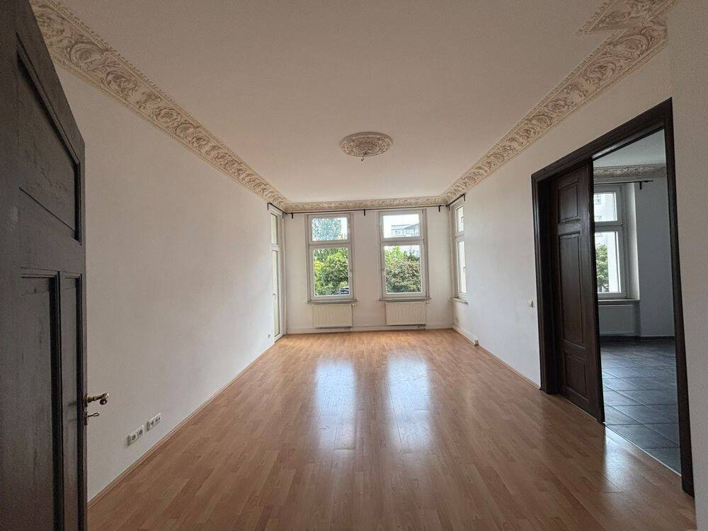 Altbauwohnung mit Balkon, Stuck und vielseitigem Grundriss|Tageslichtbad|Balkon|Gäste-WC, 39112 Magdeburg (Leipziger Str. Sudenburg)