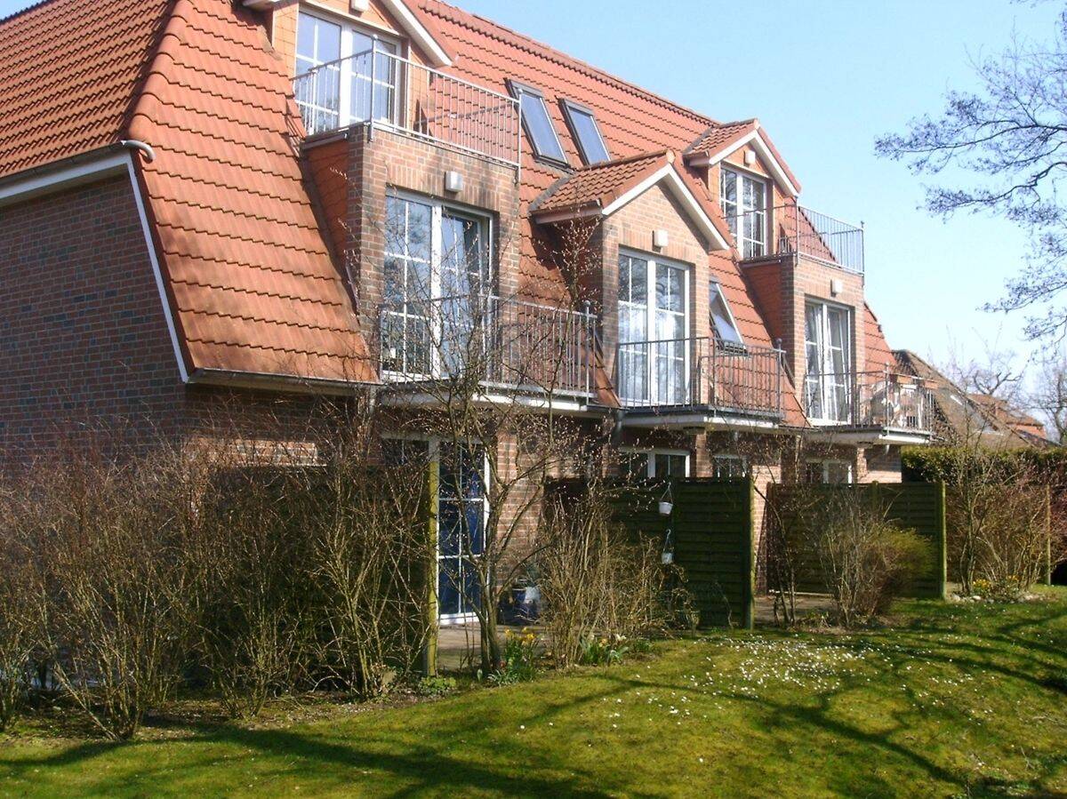 Moderne DG-Wohnung mit Balkon und Tiefgaragenstellplatz, zentrumsnah, 26603 Aurich