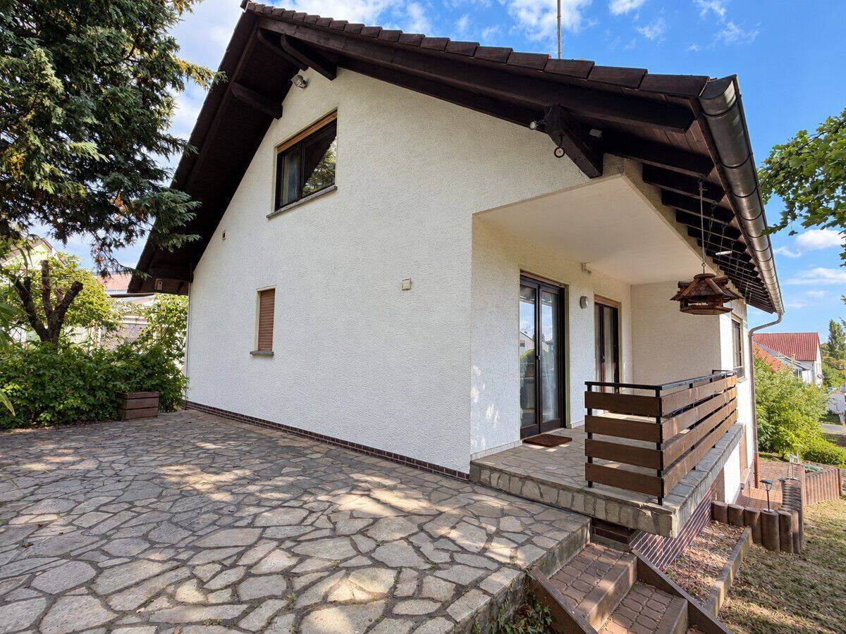 Familienfreundliches Einfamilienhaus mit großem Garten in ruhiger Lage, 61130 Nidderau