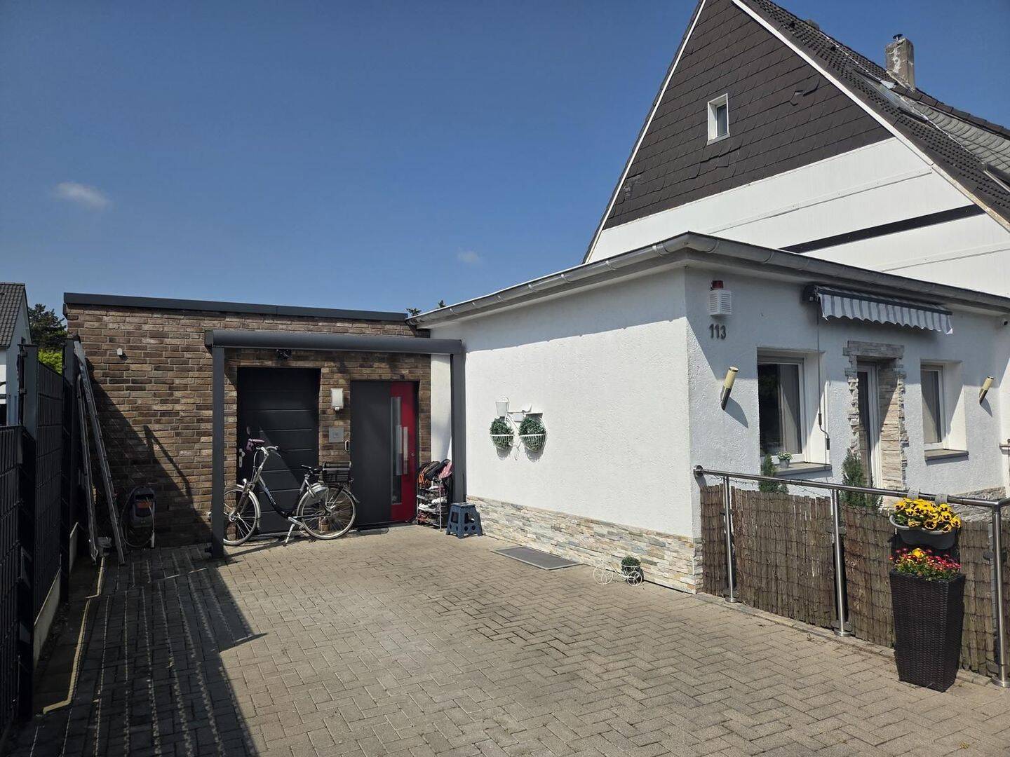 Modernisierter Bungalow ideal für 2 Personen in Moers-Eick-West, 47445 Moers