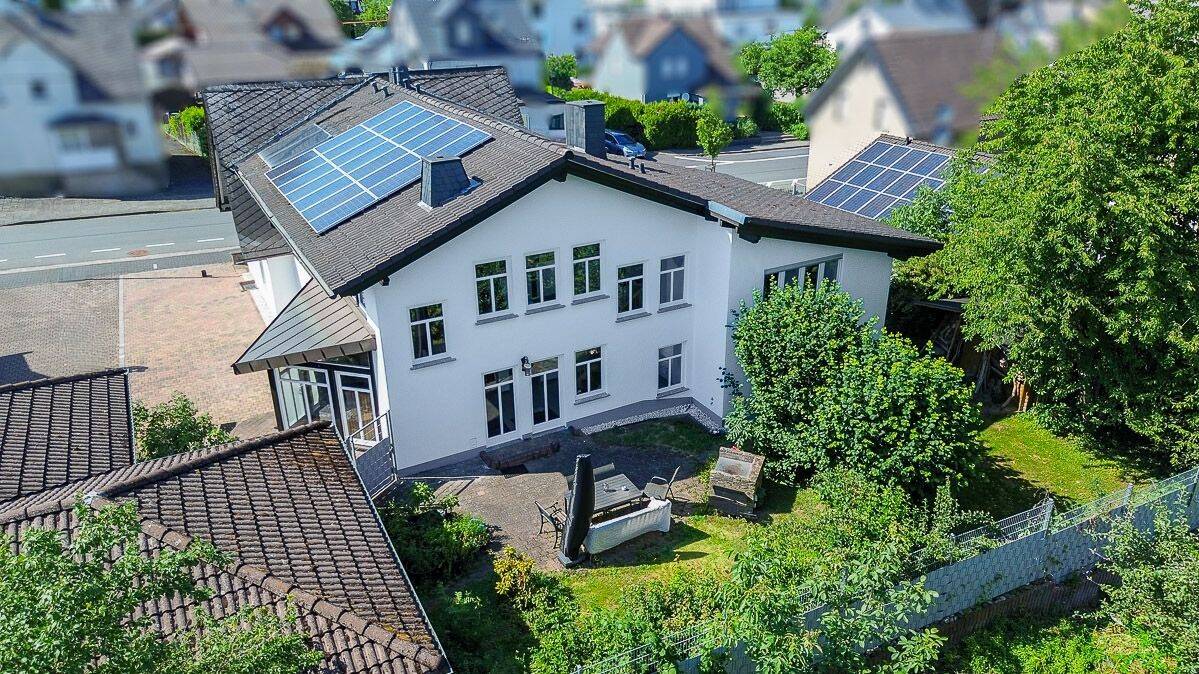 Vielseitig nutzbares Wohnhaus mit  Sauna, Kamin und großem Garten  in Horhausen!, 56593 Horhausen (Westerwald)