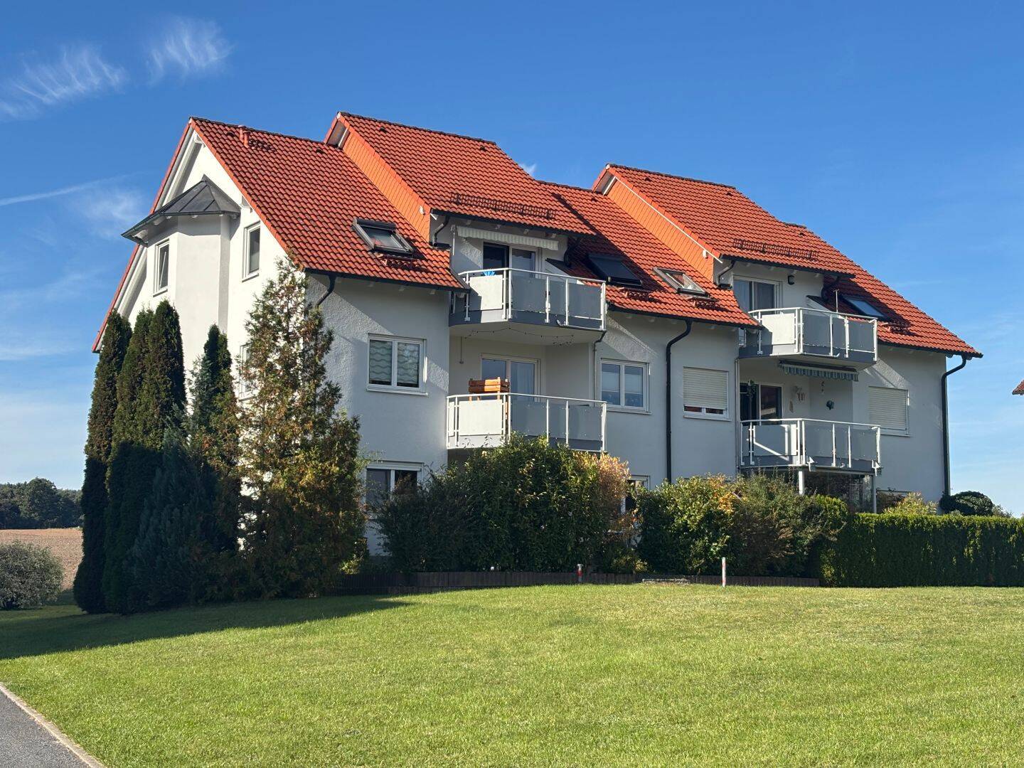 Gepflegte 3-Zimmer-Eigentumswohnung in ruhiger Lage mit Balkon und Garage in Neustadt b. Coburg, 96465 Neustadt b. Coburg