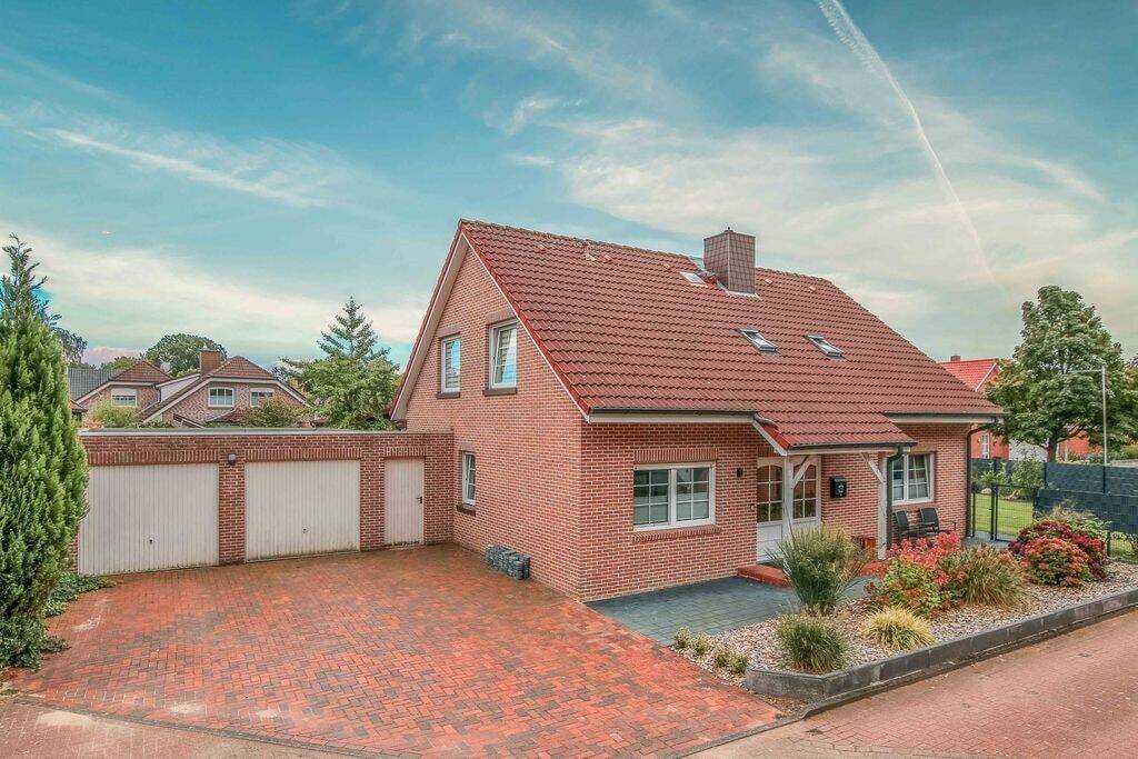 Idyllisches Einfamilienhaus mit Wintergarten in Uelsen, 49843 Uelsen