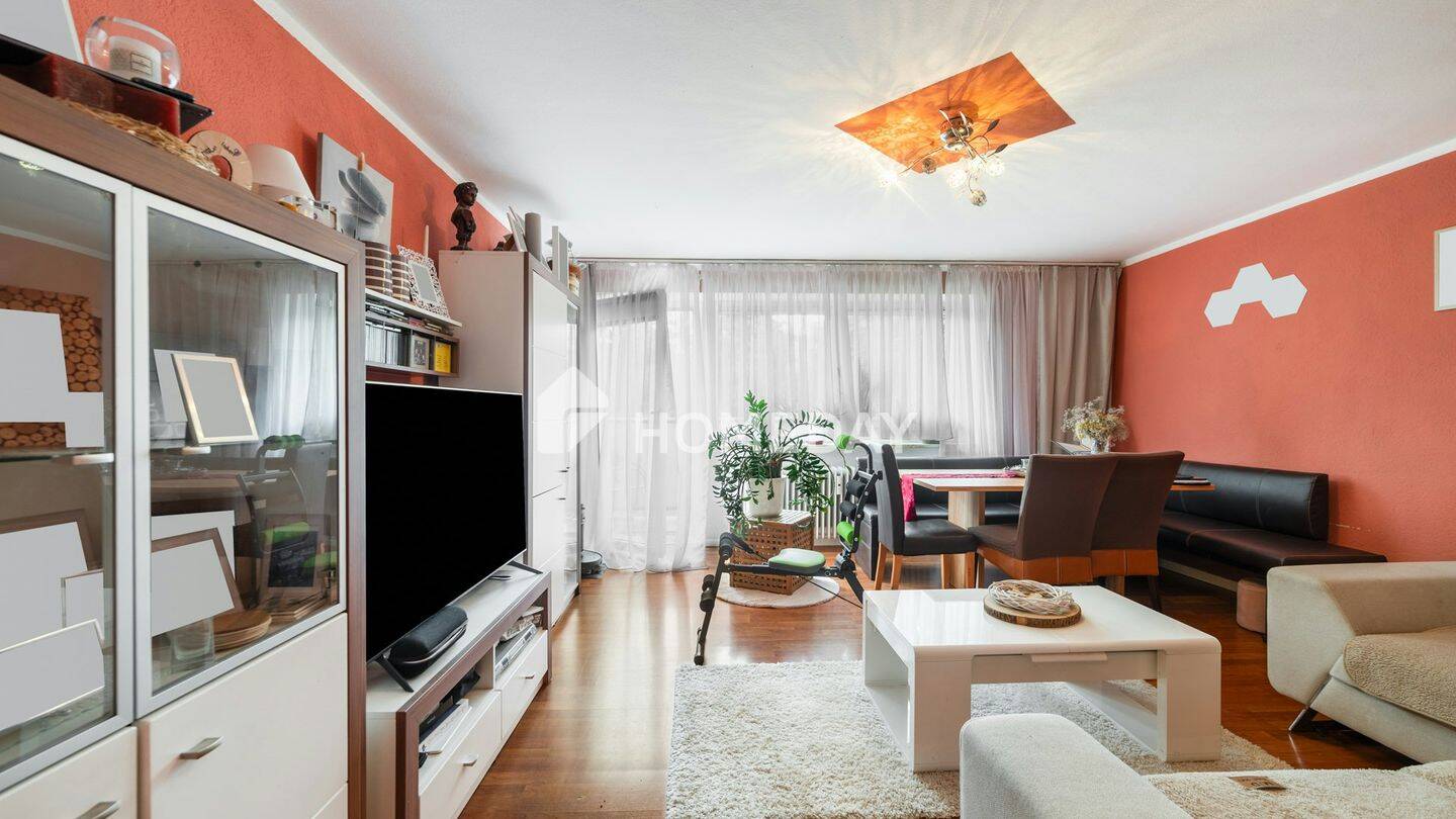 Viel Platz für den Alltag: Drei-Zimmer-Wohnung mit Balkon, 85051 Ingolstadt