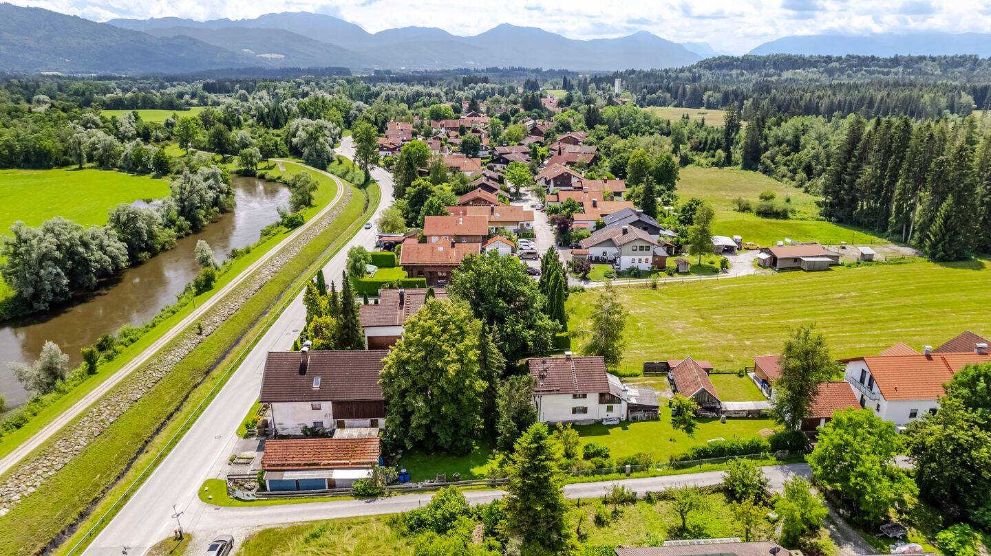 Wohnen im Grünen: Baugrundstück mit Planung im begehrten Penzberg/Untermaxkron, 82377 Penzberg