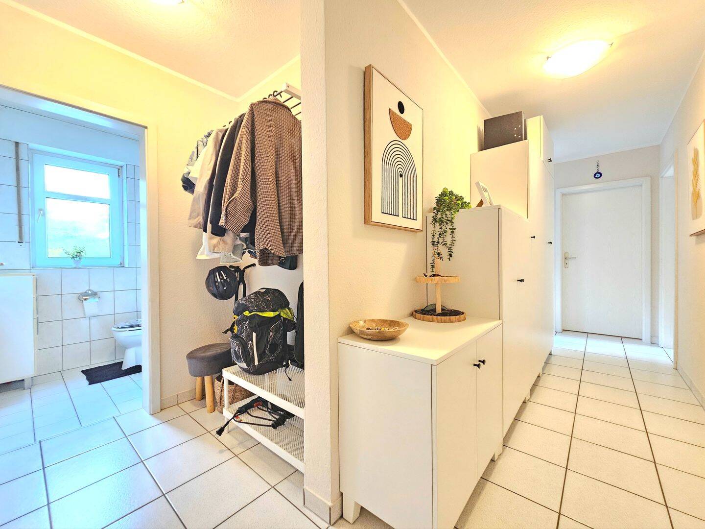 Großzügige 3-Zimmer-Wohnung mit 2 Bädern in ruhiger Lage, 47533 Kleve