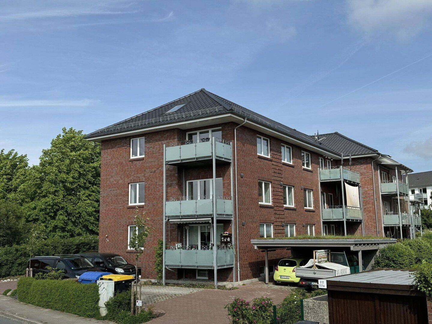 Großzügige, helle 3 Zimmer Wohnung in der schönen Rosenstadt Uetersen, 25436 Uetersen