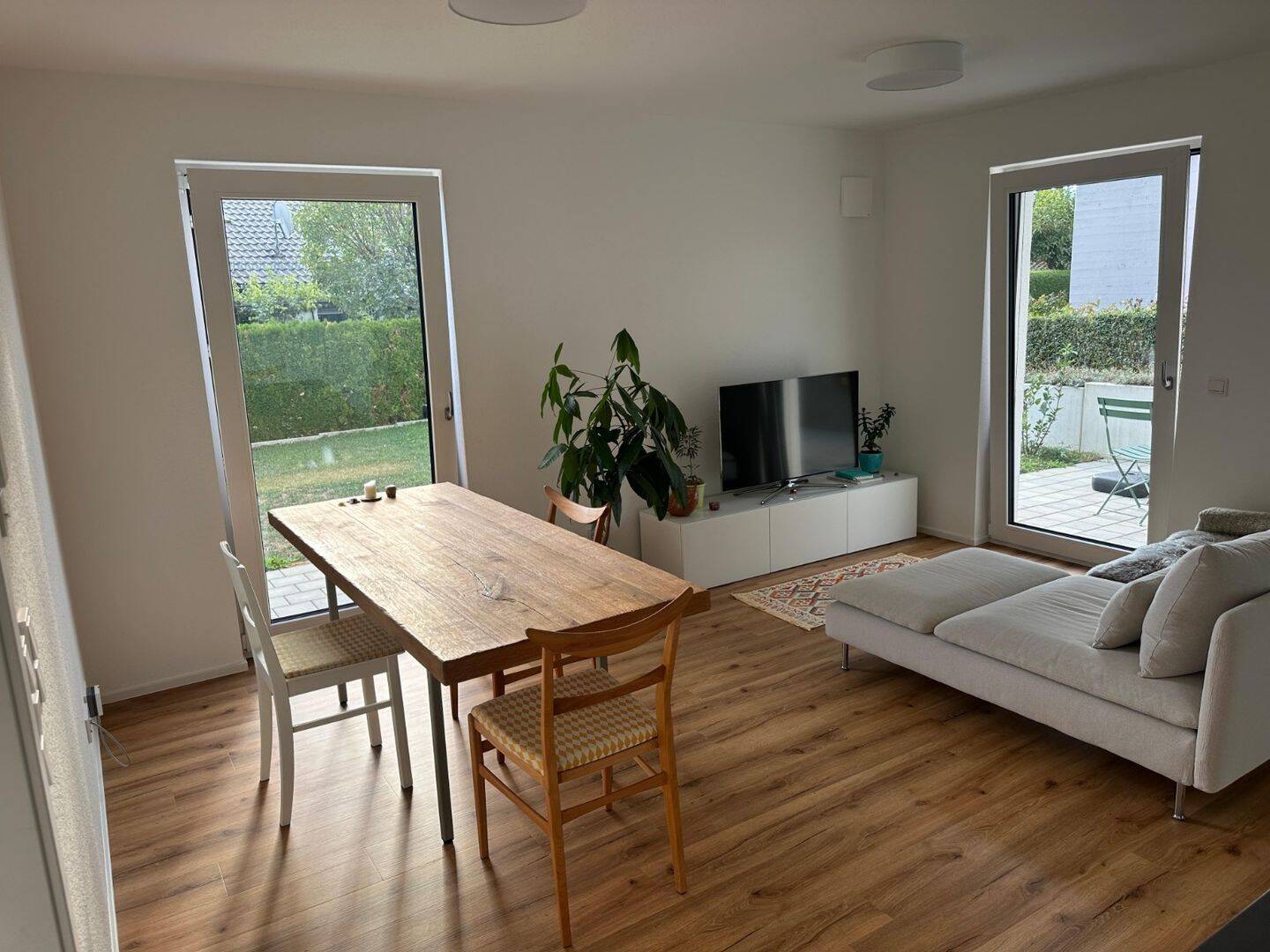Helle 2- Zimmer Erdgeschosswohnung, 72555 Metzingen