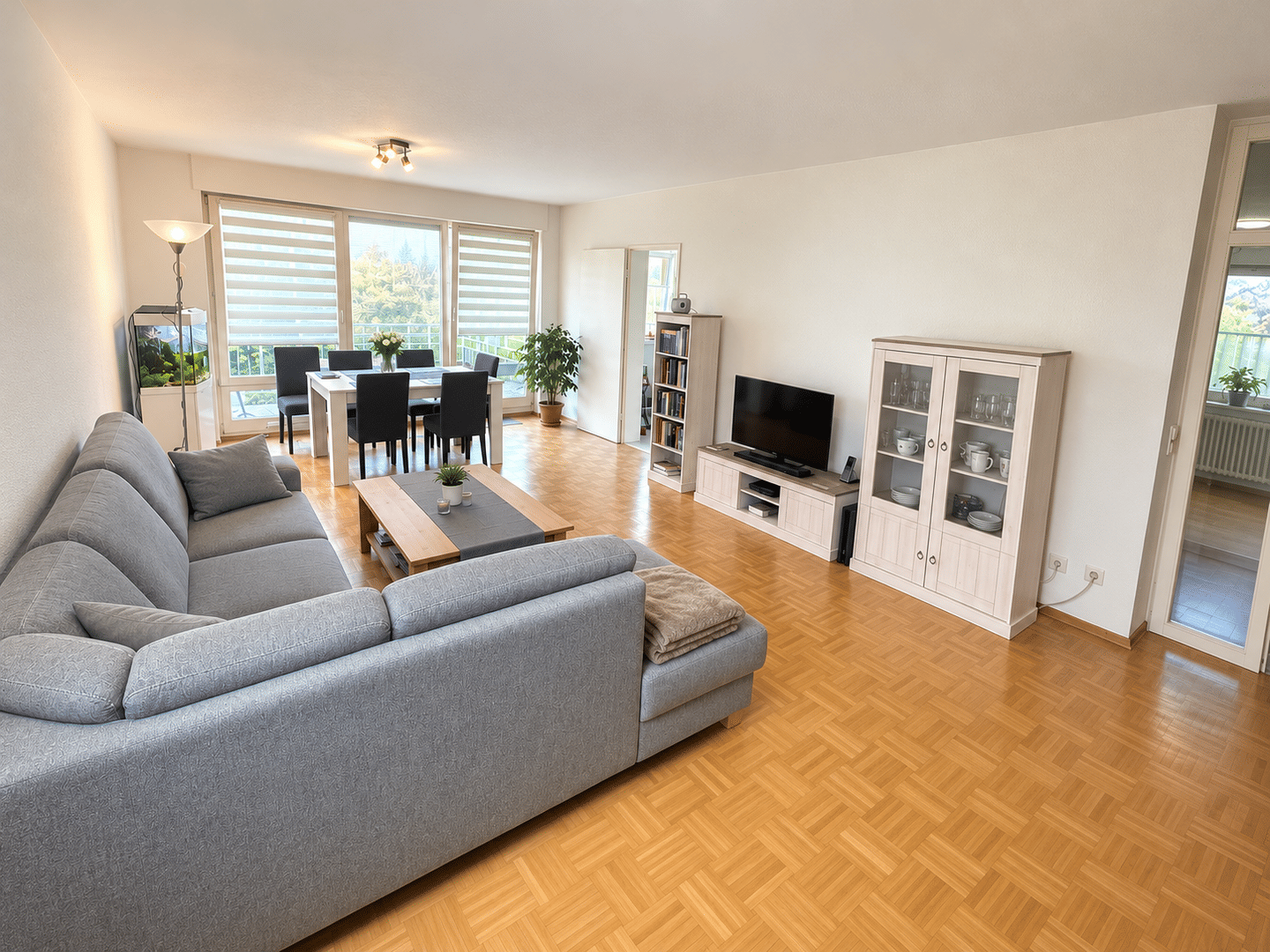 Attraktive 2-Zimmer-Hochparterrewohnung mit ca. 63 m2, Balkon und TG-Stellplatz-Bonn Heiderhof, 53177 Bonn