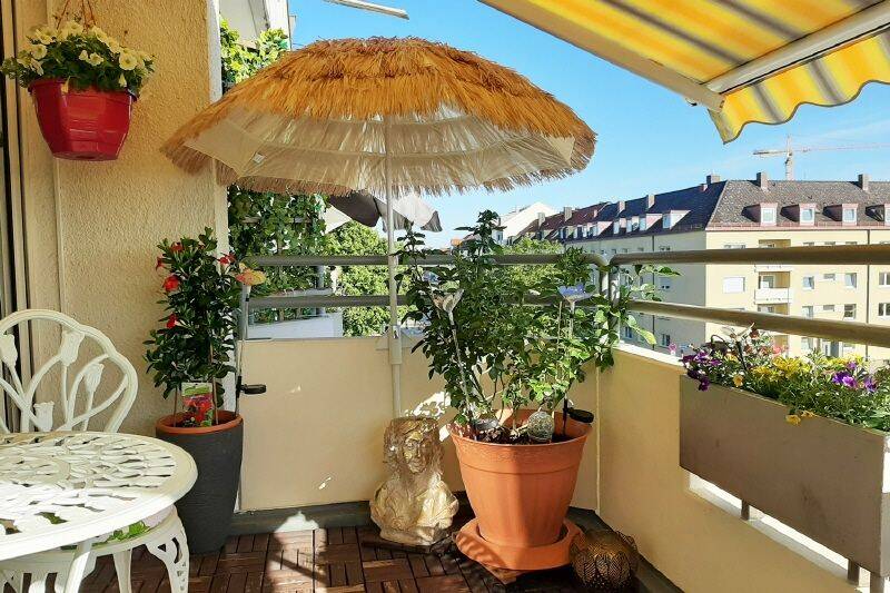 Ein Platz an der Sonne – Charmante 3-Zimmer-Wohnung mit Balkon und Weitblick!, 80993 München (Moosach)