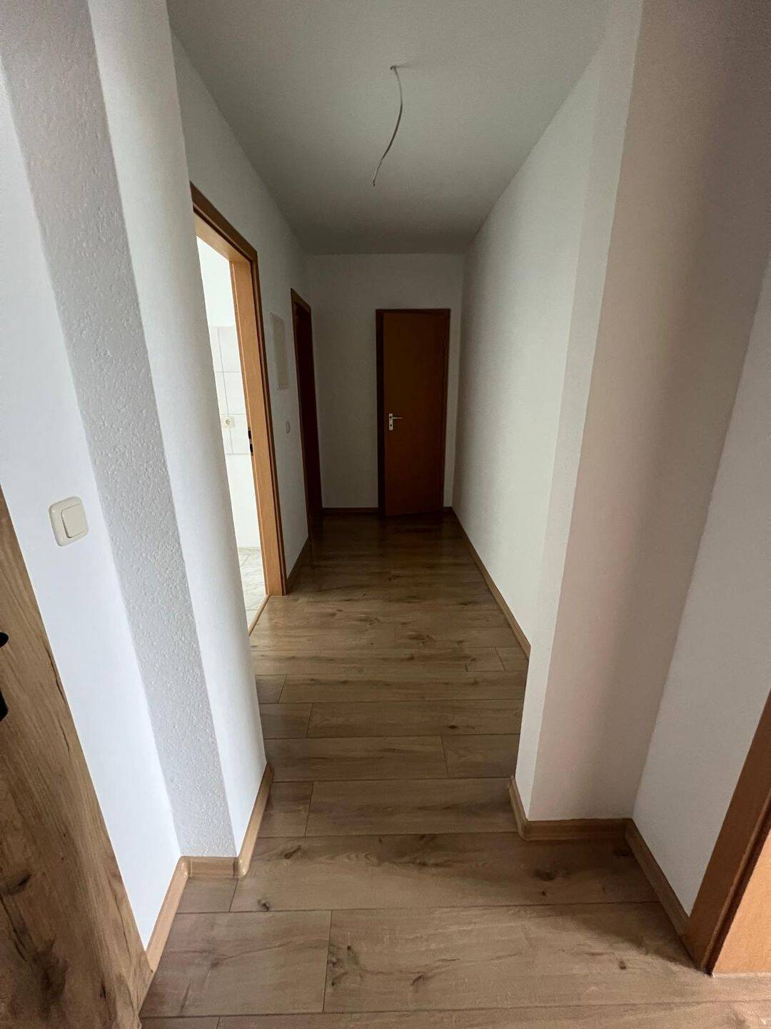 neu renovierte 2 Raum Wohnung im kleinen Mehrfamilienhaus, 6712 Zeitz