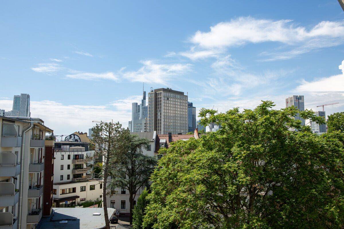 Stilvoll wohnen mit traumhaftem Ausblick – exklusive Wohnung im Nordend-West, 60323 Frankfurt am Main (Westend-Nord Westend-Süd)