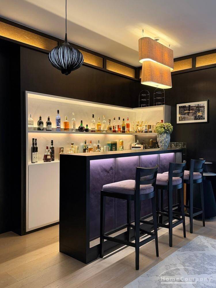 Exklusive, vollmöblierte Maisonette mit privatem Garten, Sauna & fünf Tiefgaragenstellplätzen, 80802 München (Maxvorstadt Schwabing-Freimann)
