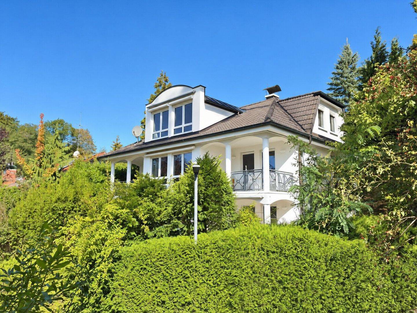 Exzellentes Architektenhaus in absolut ruhiger Hanglage!, 64625 Bensheim