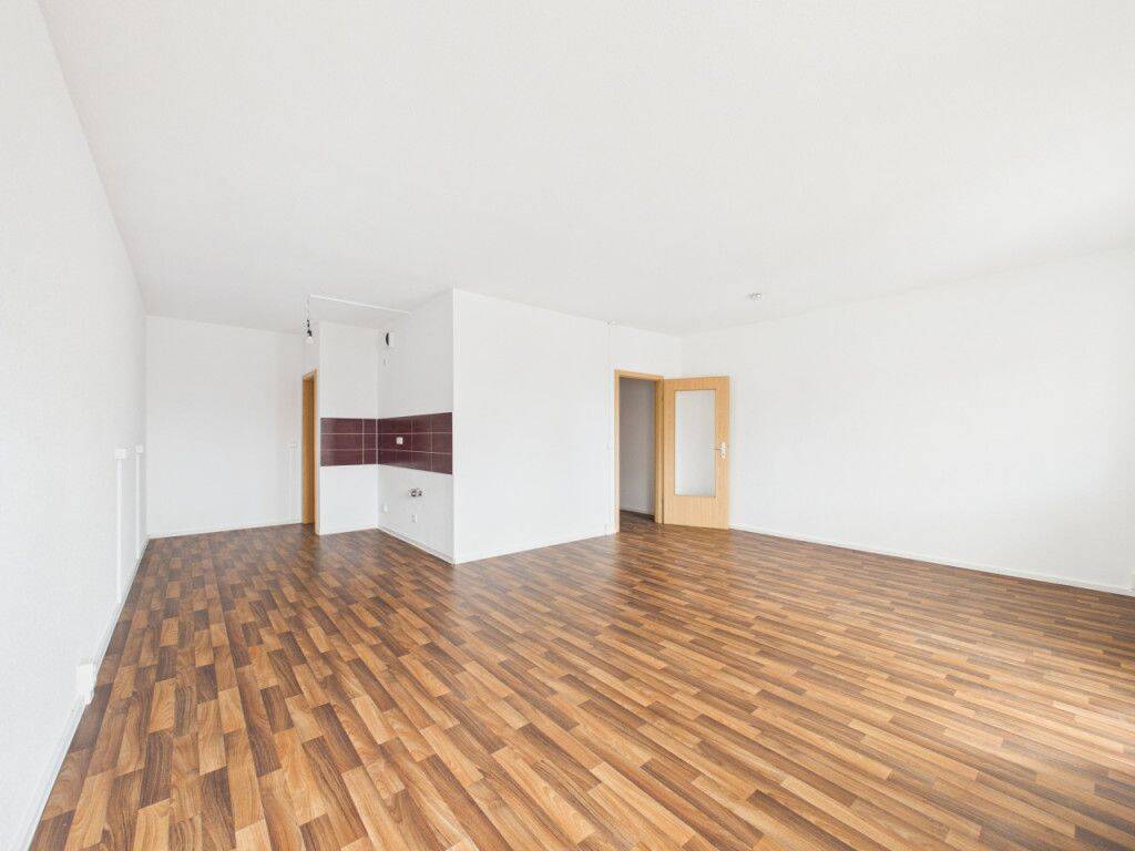 Lichtdurchflutetes Raumwunder mit Sonnen-Balkon – Dein neues Zuhause auf dem Sonnenberg!, 9130 Chemnitz (Hilbersdorf Sonnenberg Yorckgebiet Zentrum)
