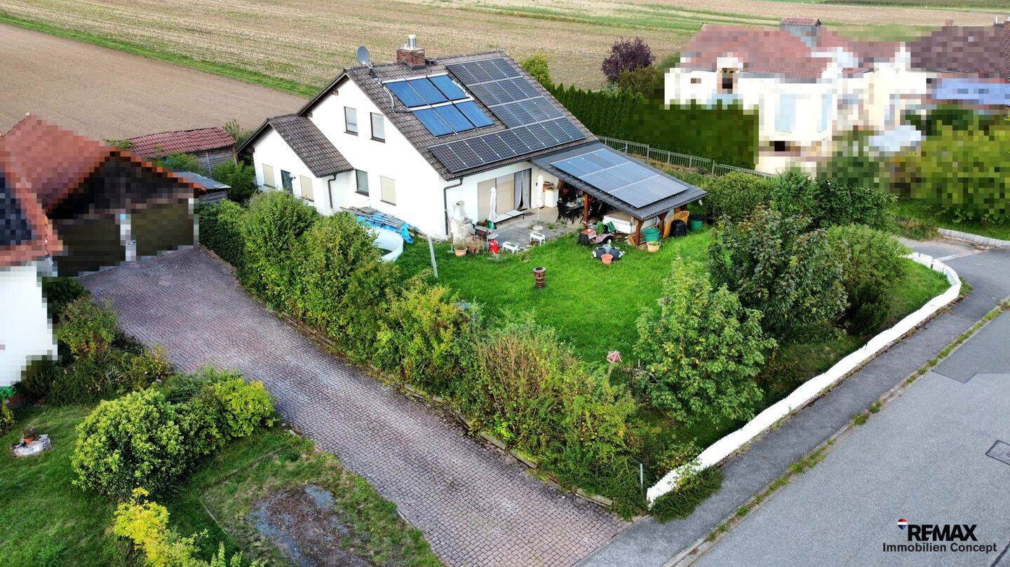 Gepflegtes Einfamilienhaus mit Garten, Terrasse und moderner Haustechnik, 96484 Meeder