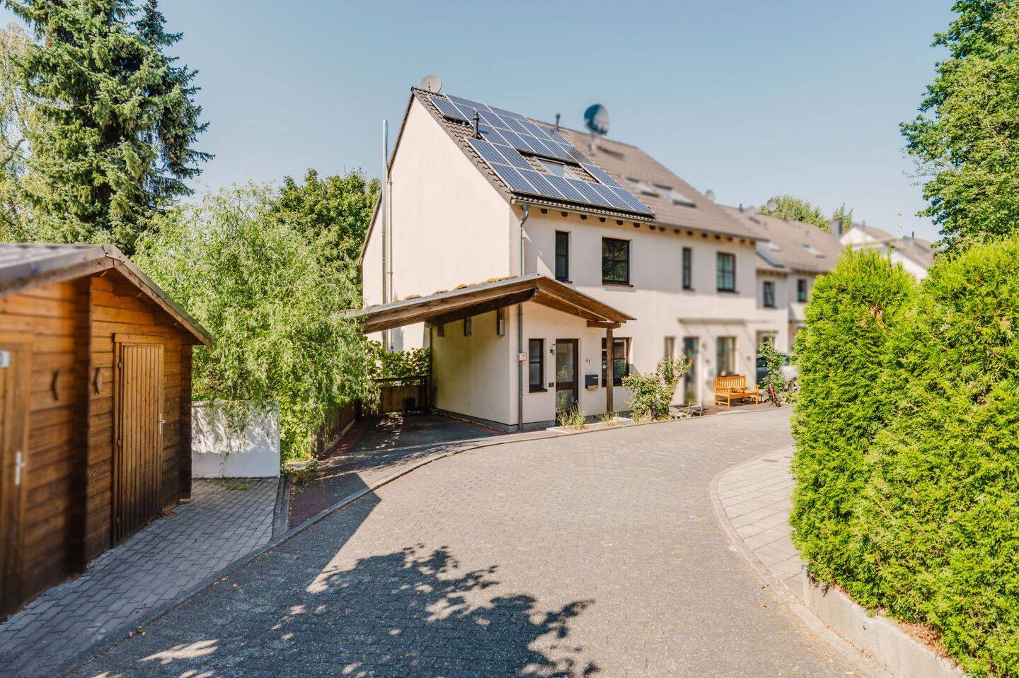 Exklusives Familiendomizil in Top-Lage: Modernes Reihenendhaus mit Photovoltaik und Kamin, 42119 Wuppertal (Elberfeld)