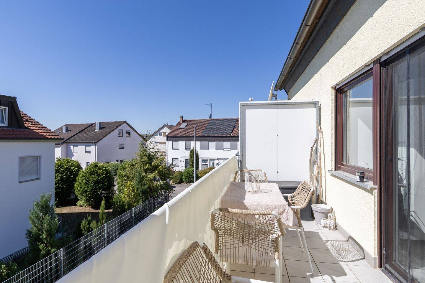 Gemütliche 1-Zi.-Whg in Feldrandlage mit großzügigem Balkon & EBK aus 2024 – Kleinsachsenheim, 74343 Sachsenheim