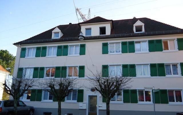 Sehr schöne 2-Zimmer-Dachgeschosswohnung in ruhiger Lage zu vermieten-courtagefrei, 79576 Weil am Rhein