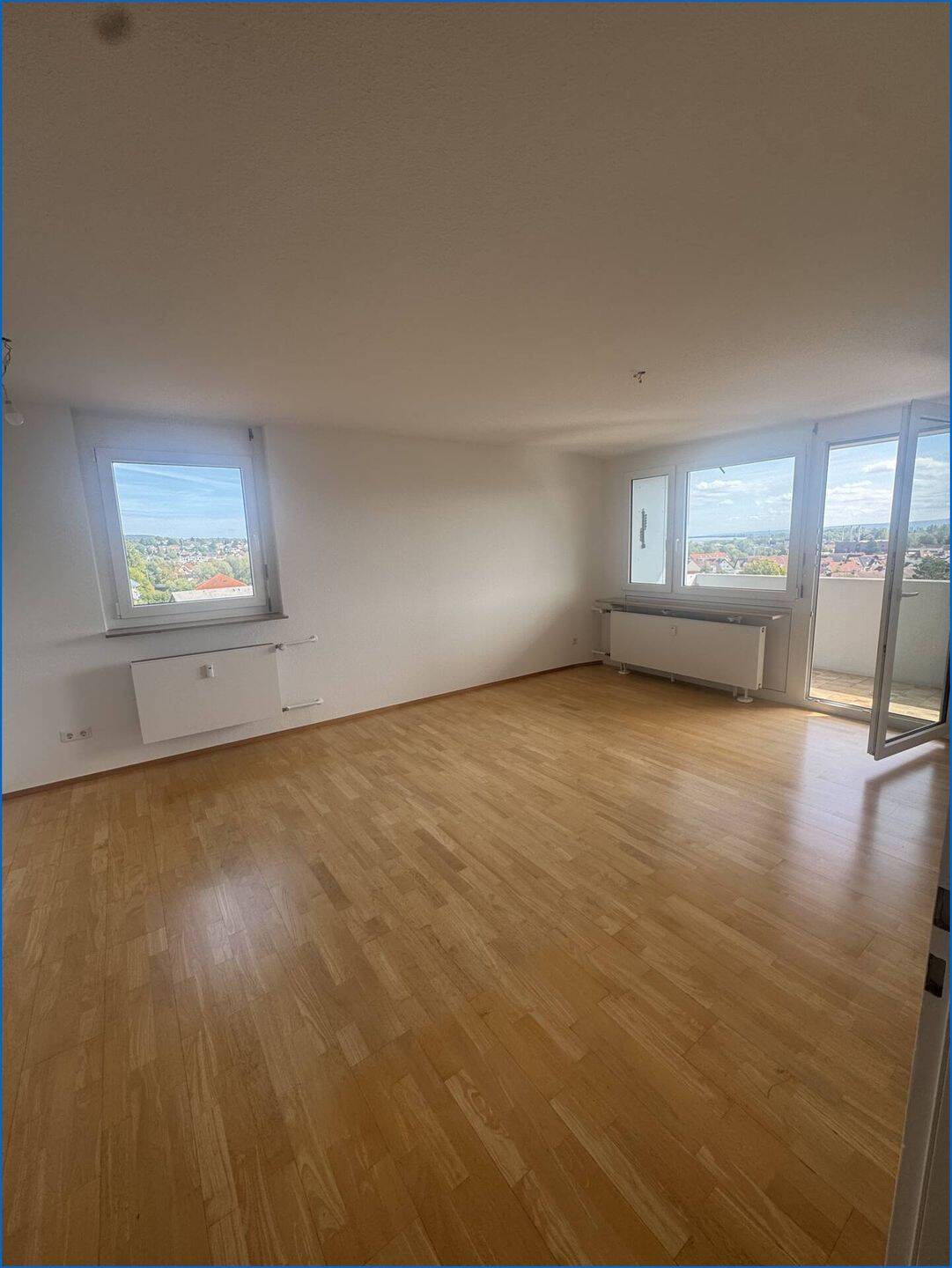 Attraktive 3-Zimmer-Wohnung mit Seesicht, Tiefgarage & Aufzug in Top Lage von Radolfzell, 78315 Radolfzell am Bodensee