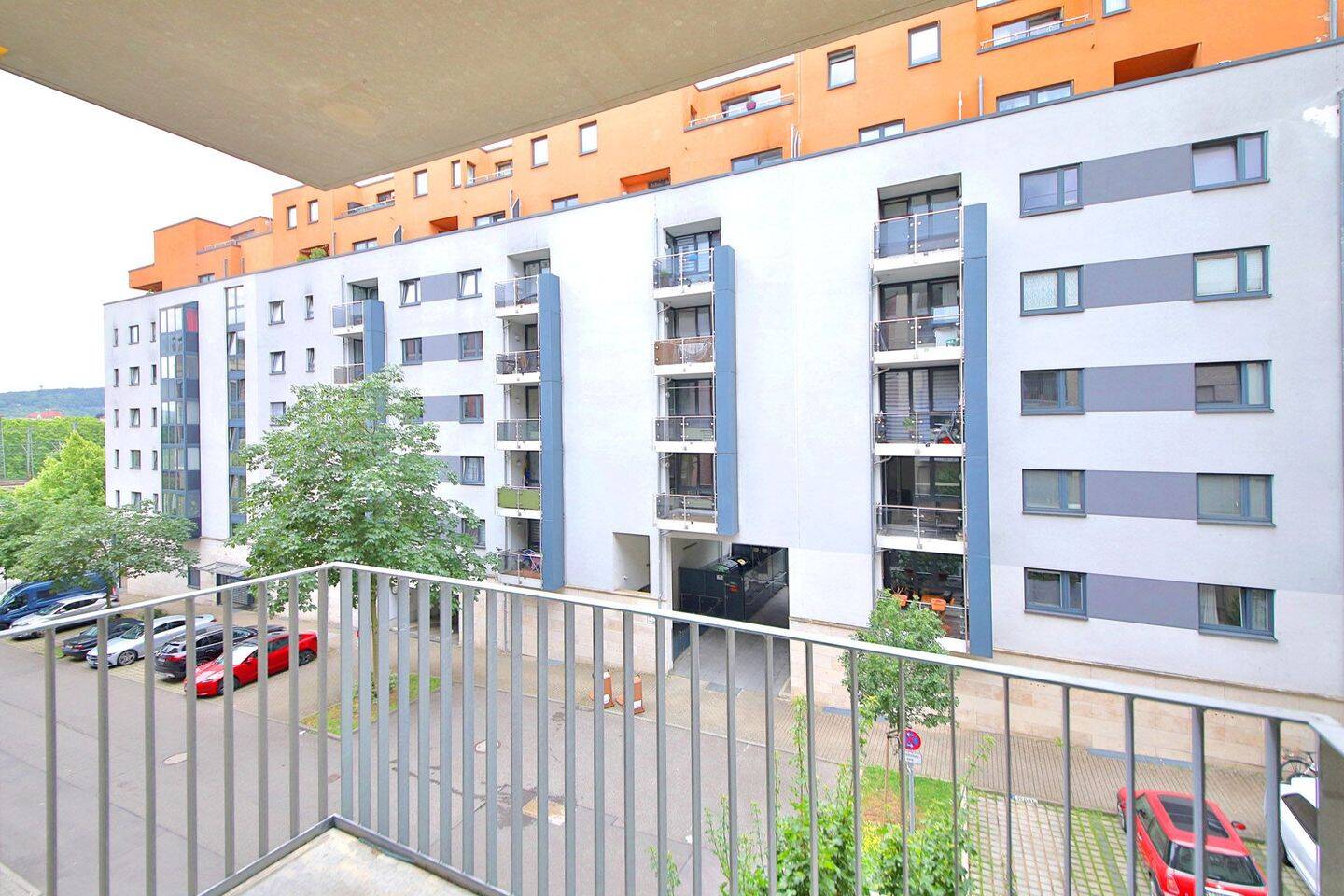 Lichtdurchflutete 3-Zimmer-Wohnung in zentraler Lage, 70191 Stuttgart (Bad Cannstatt Nord)