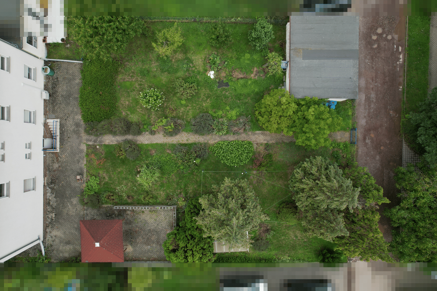 PREISREDUZIERUNG – Baugrundstück mit Garage und Carport in bevorzugter Wohnlage in Merseburg, 6217 Merseburg