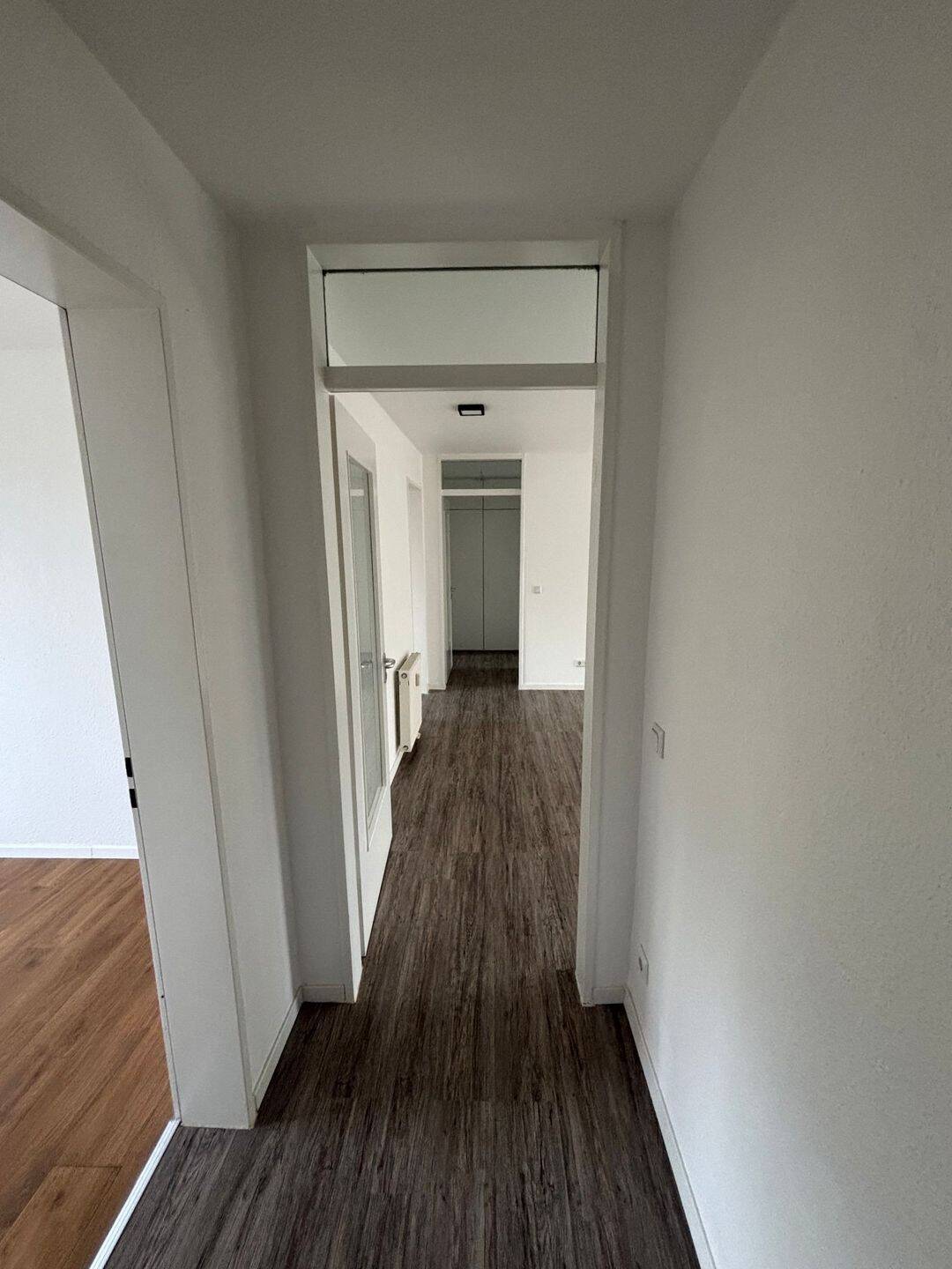 Lichtdurchflutete 3-Zimmer-Wohnung mit Balkon in Hannover, 30539 Hannover