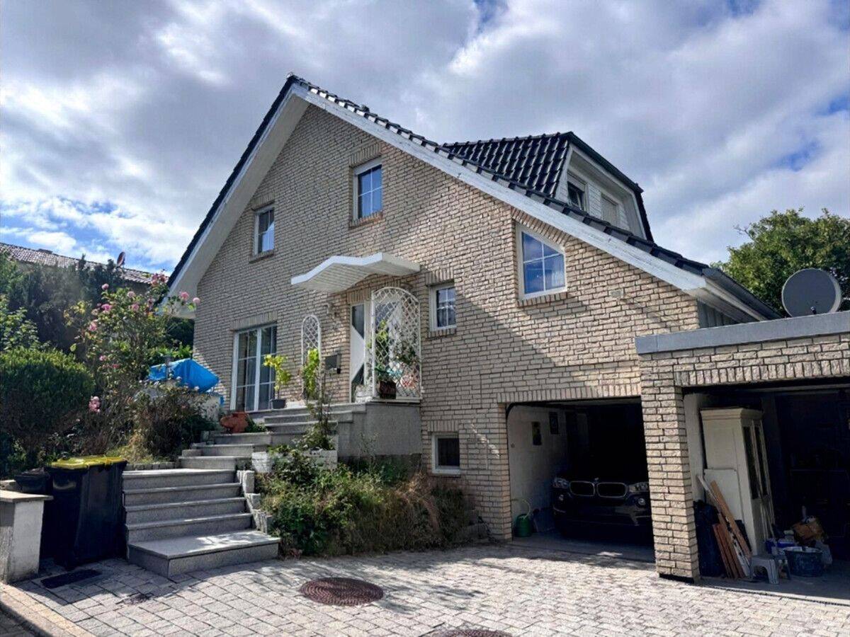 Charmantes Einfamilienhaus in gefragter Lage von Kassel-Süsterfeld – Helleböhn!, 34134 Kassel (Niederzwehren Oberzwehren Süsterfeld/Helleböhn)