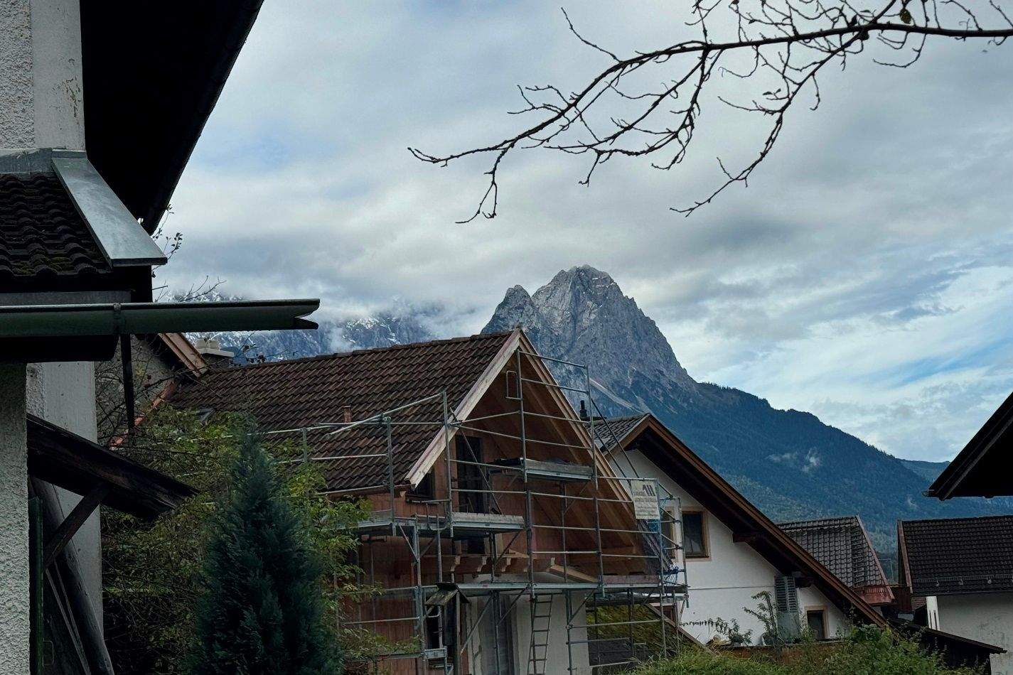 Grundstück (mit Altbestand) im historischen Ortskern von Partenkirchen (GAP) zu verkaufen!, 82467 Garmisch-Partenkirchen