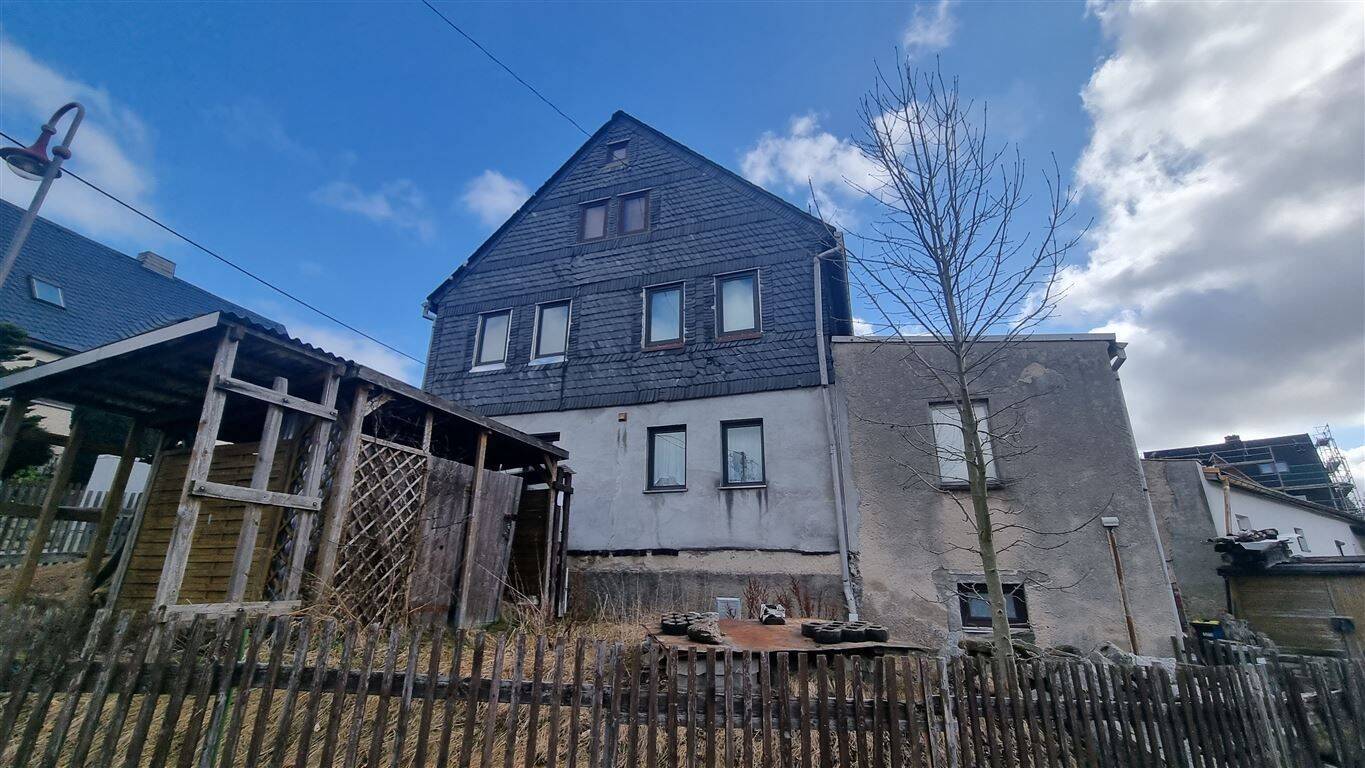 ***Handwerker gesucht! Kompaktes Einfamilienhaus erwartet neue Eigentümer***, 8315 Lauter-Bernsbach