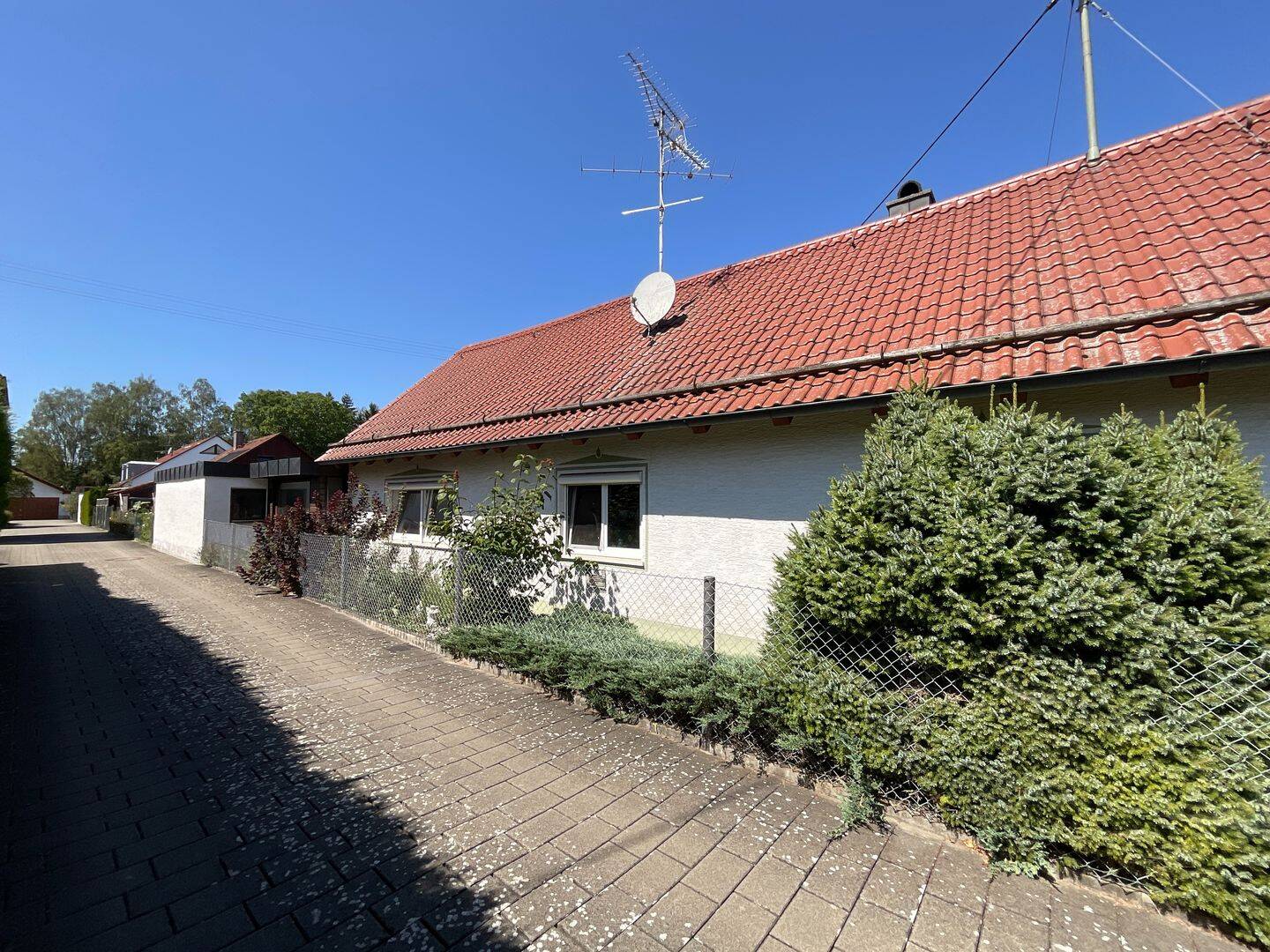 Schwabmünchen – Freistehendes EFH mit Nebengebäude – kurzfristig frei! VB!, 86830 Schwabmünchen