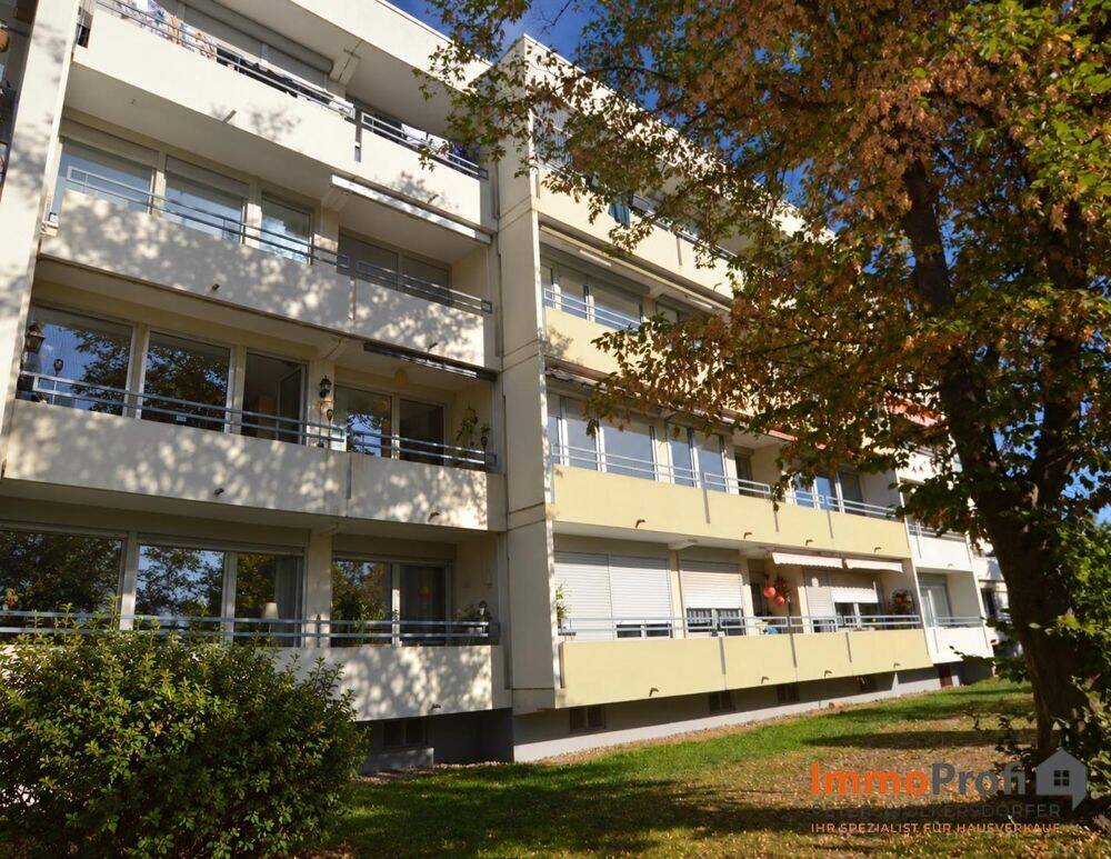 Helle, gut geschnittene 4-ZKB Wohnung mit sonnigem Westbalkon, 86167 Augsburg (Lechhausen)