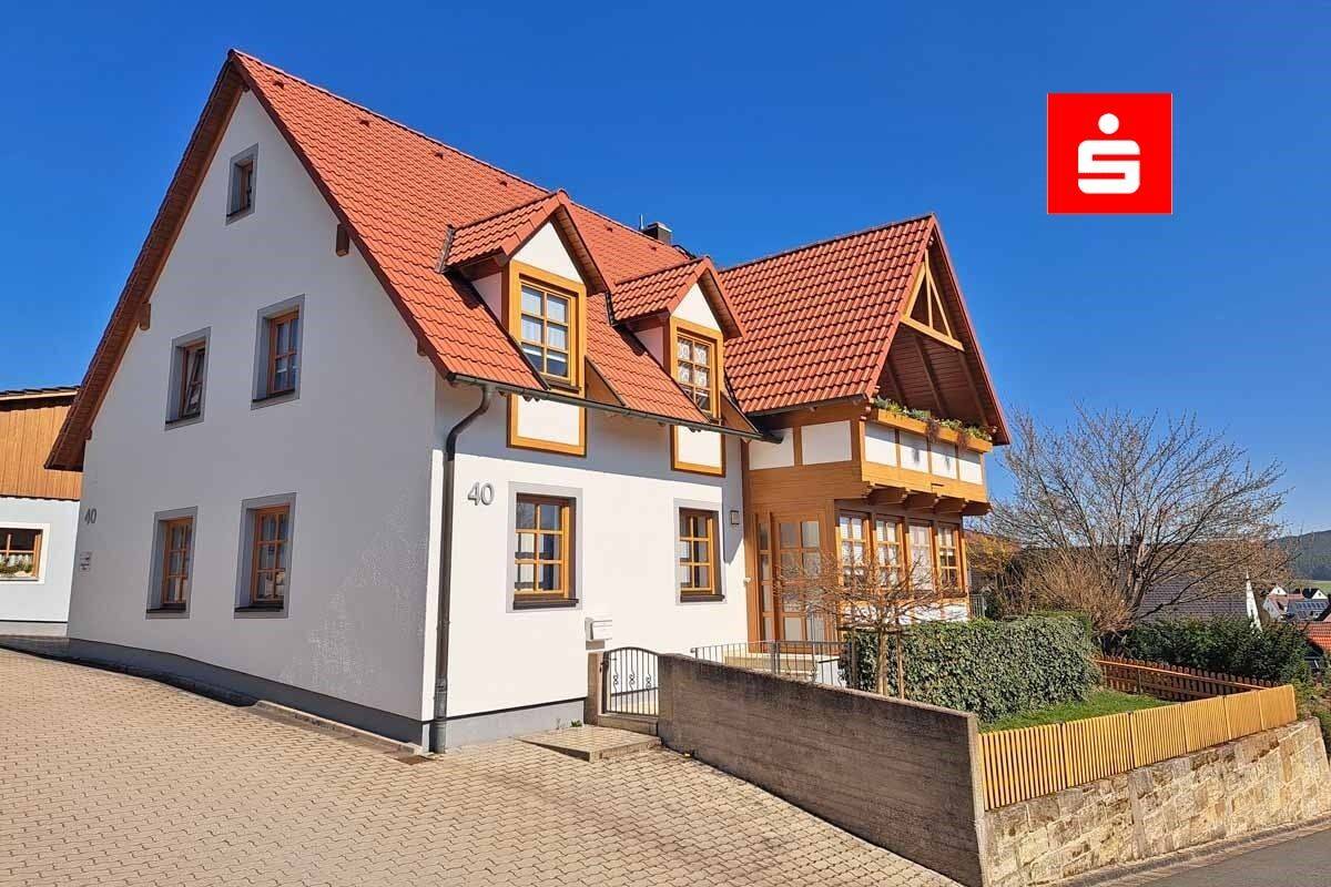 Großzügiges Einfamilienhaus mit zwei Einliegerwohnungen und herrlicher Aussicht, 95500 Heinersreuth