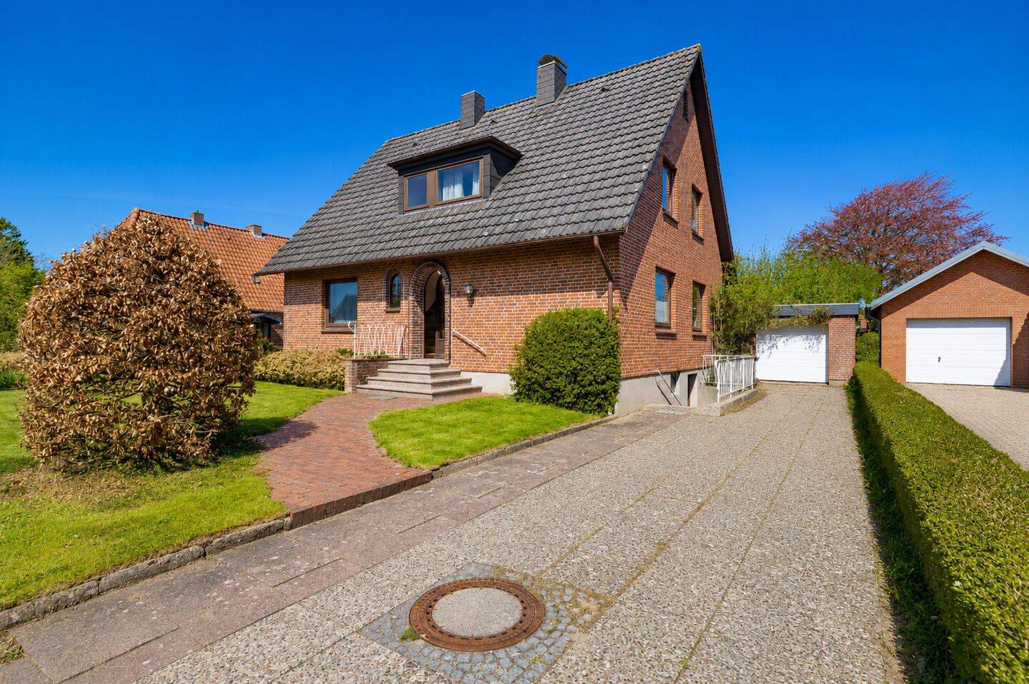 Sterup: Ein Zuhause voller Möglichkeiten – 6 Zimmer, Vollkeller & sonniger Garten, 24996 Sterup