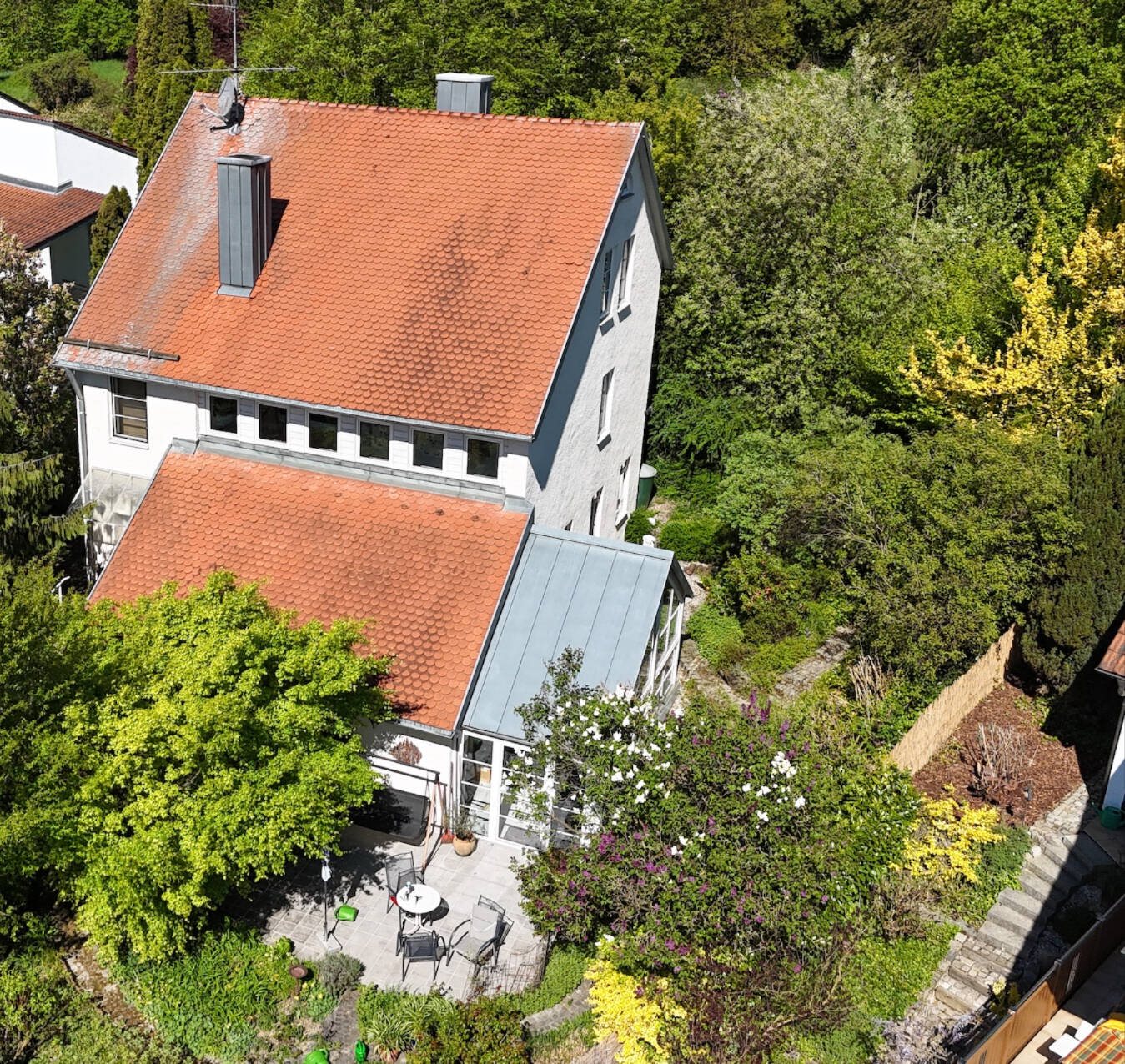 Einfamilienhaus mit großem Garten und Fernblick, 84079 Bruckberg